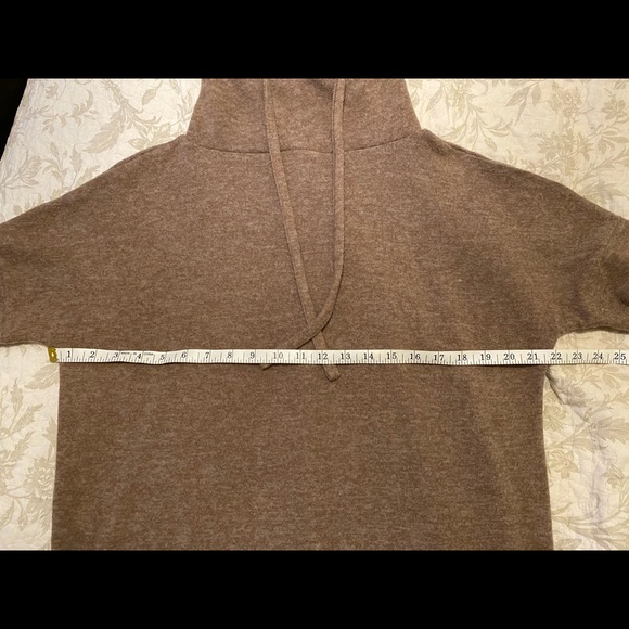Silver Icing “Casual Living Tunic Sweater” Mocha by Zenana Fits Small/Medium - Picture 4 of 7